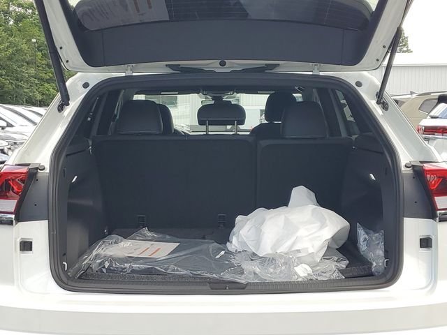New 2026 White Volkswagen 2.0T SE image 8