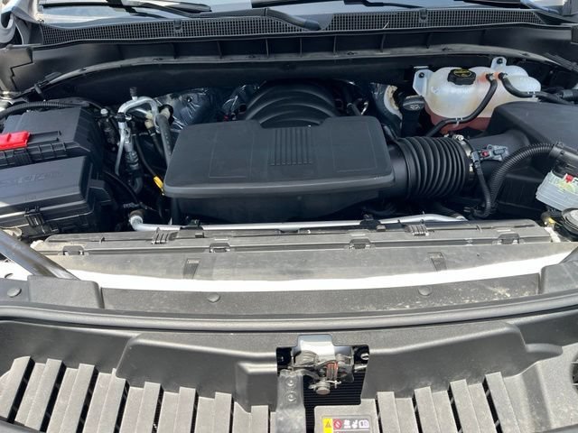 Used 2025 Iridescent Pearl Tricoat Chevrolet RST image 30