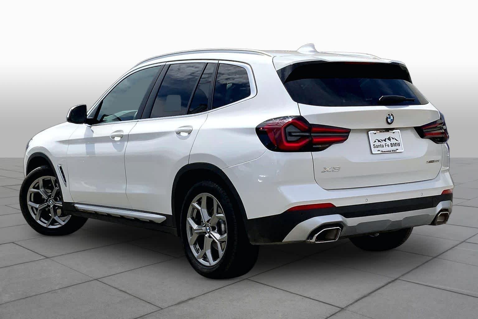 Used 2024 Mineral White Metallic BMW xDrive30i image 11