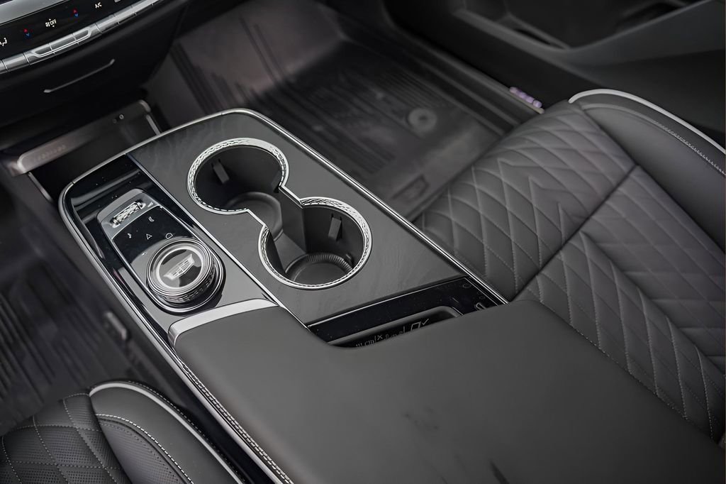 2026 Cadillac LYRIQ V Premium - Photo 36