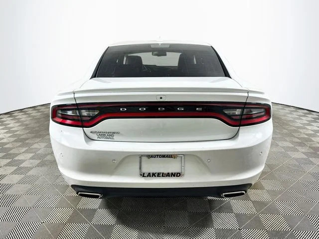 Used 2019 White Dodge SXT image 4