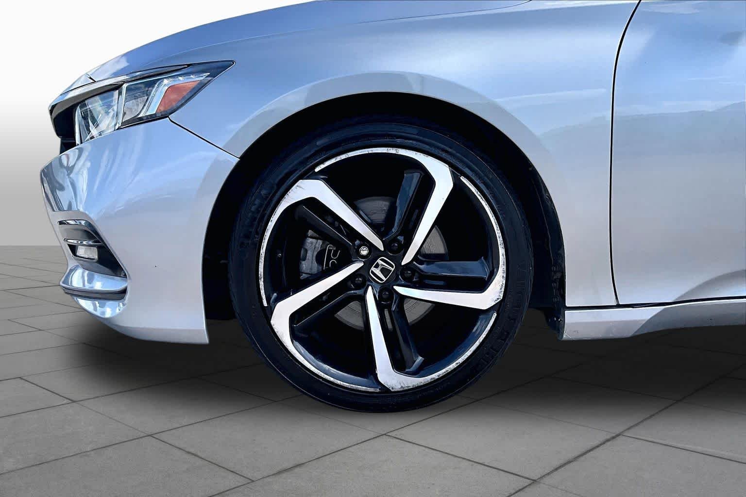 Used 2020 Lunar Silver Metallic Honda Sport image 11