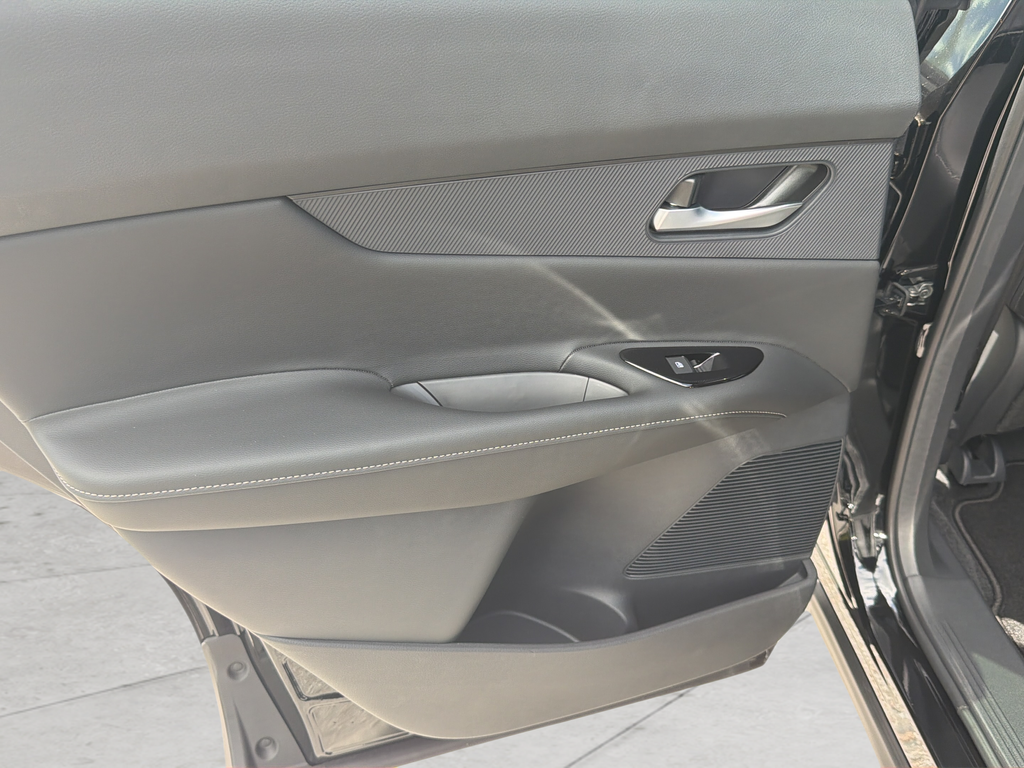 New 2026 Black Nissan SL image 26