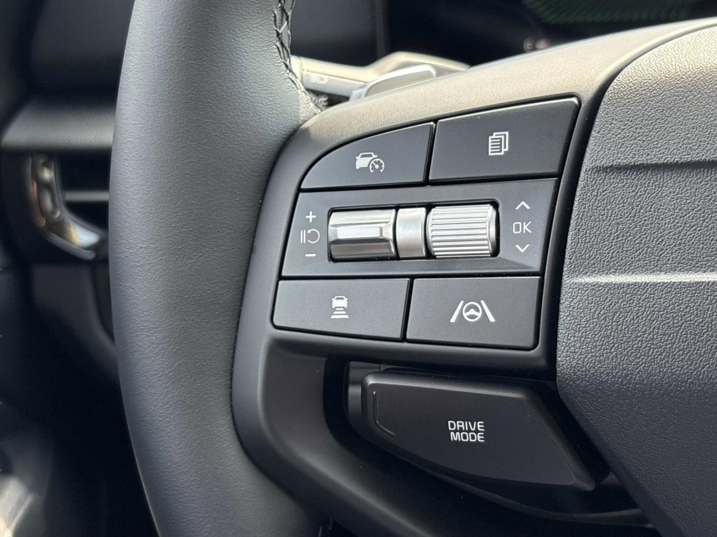 New 2026 Fusion Black Kia LX image 22
