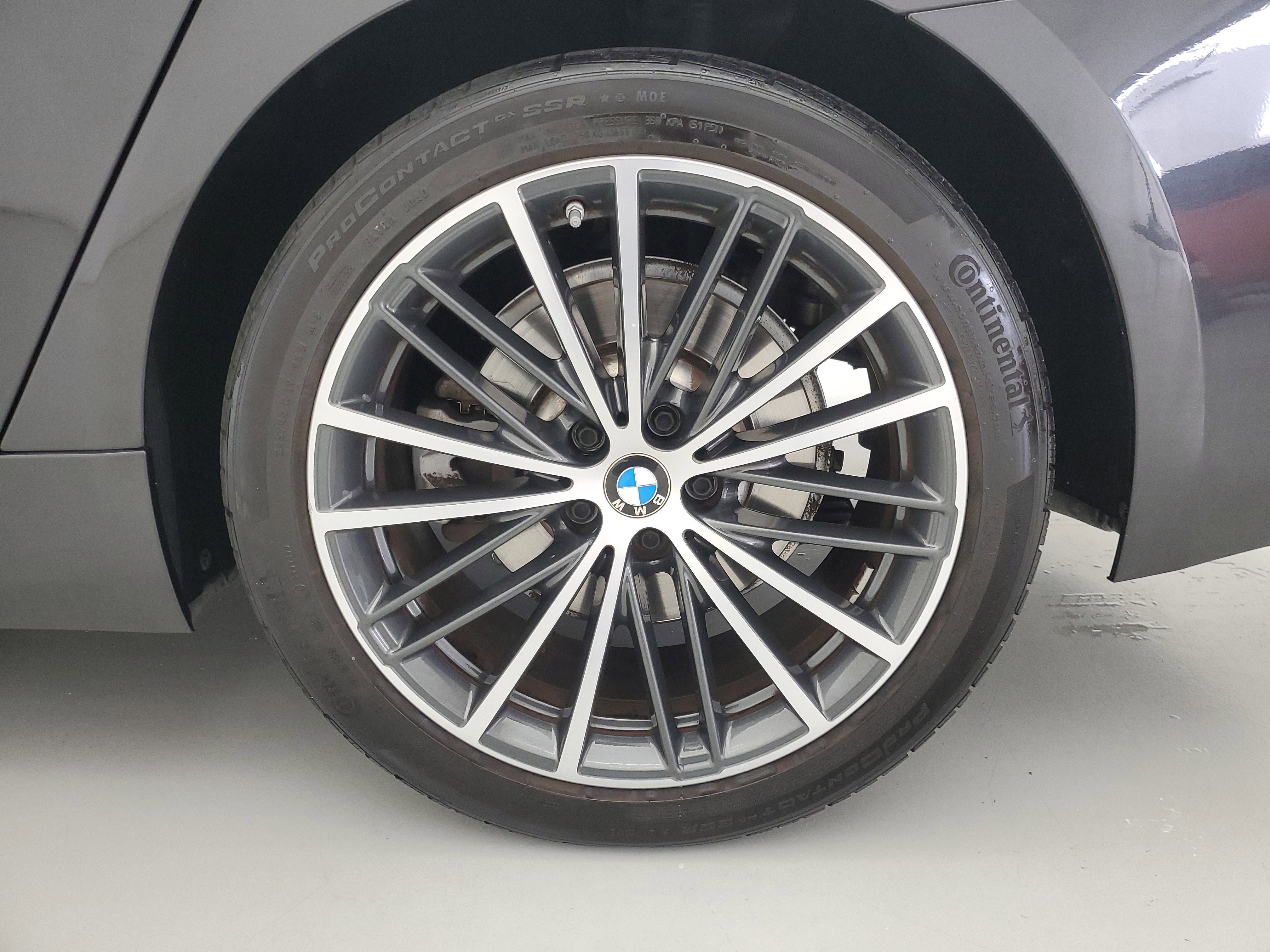 Used 2023 Dark Graphite Metallic BMW 530i image 12