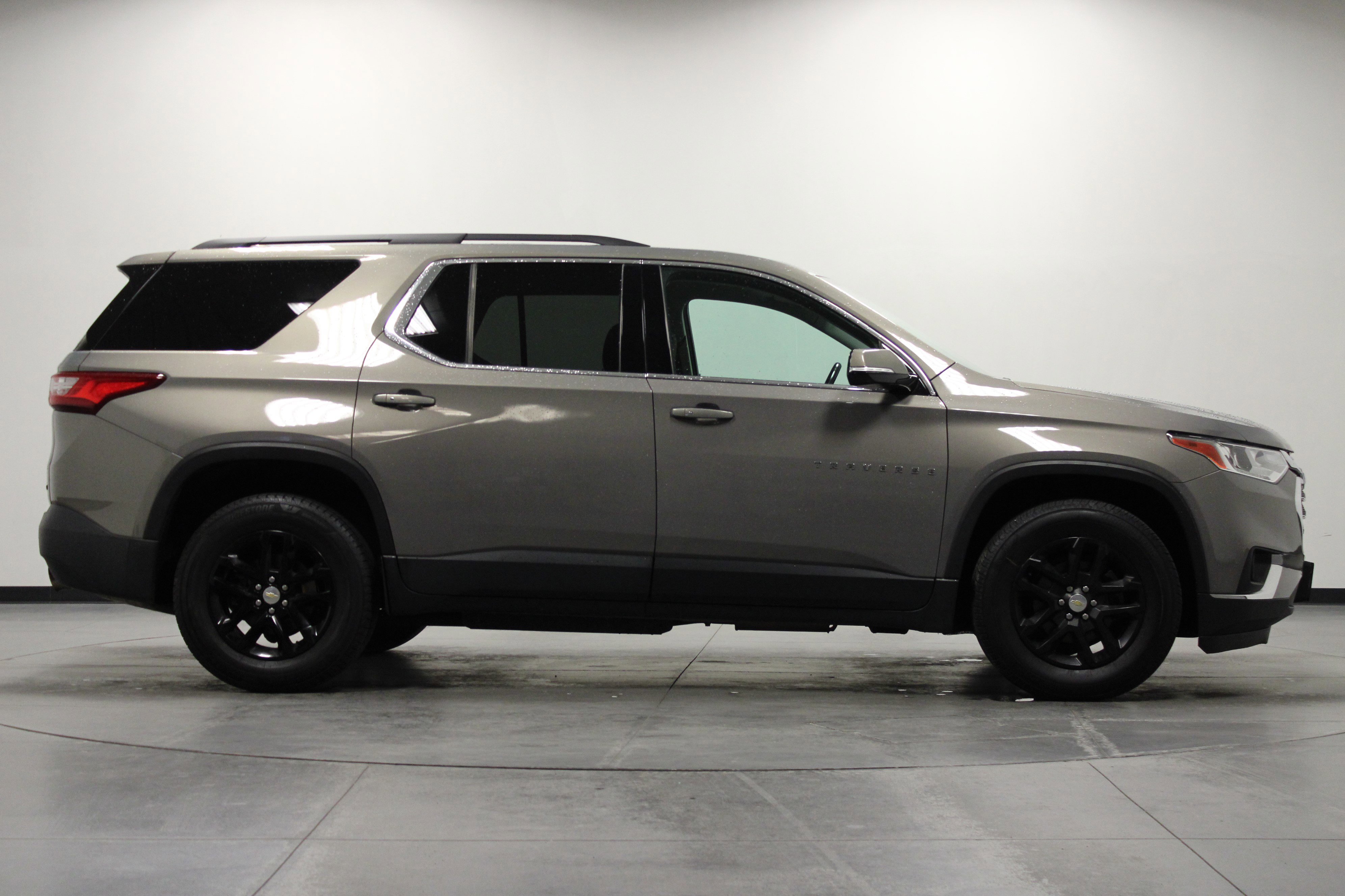 Used 2019 Chevrolet Traverse 2FL with VIN 1GNEVMKW1KJ220705 for sale in El Paso, IL