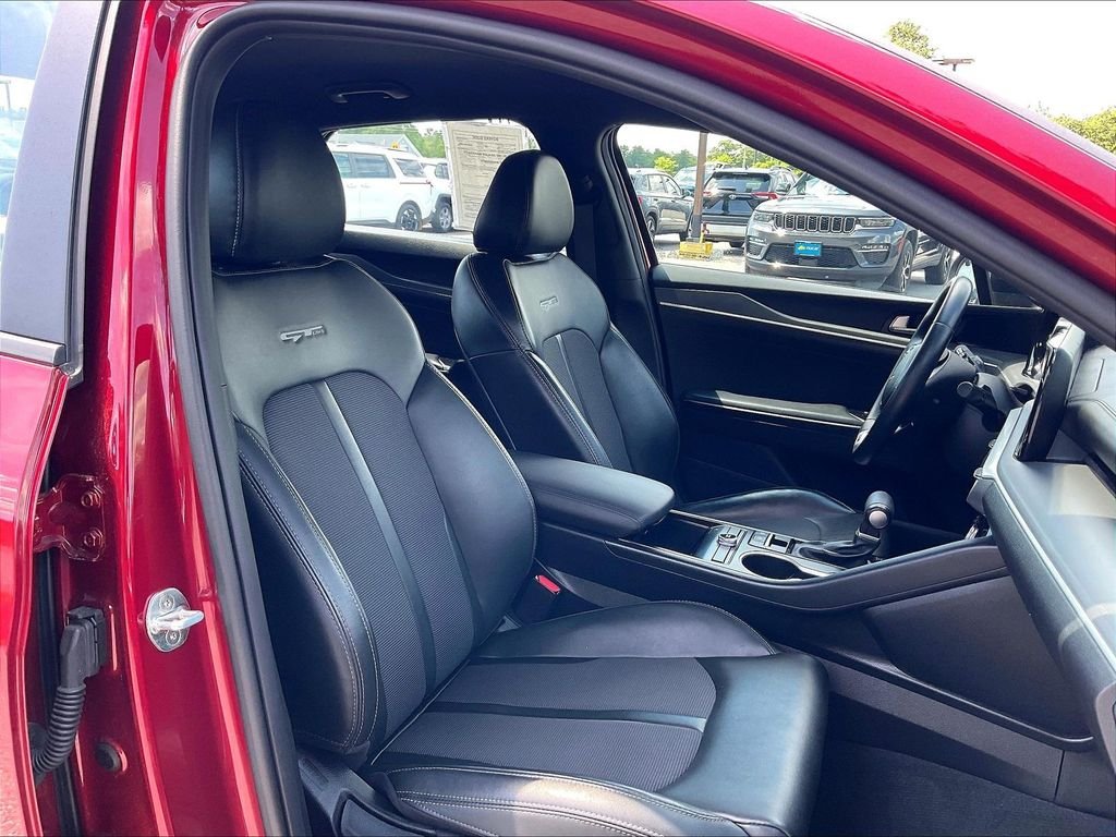Used 2022 Passion Red Kia GT-Line image 10