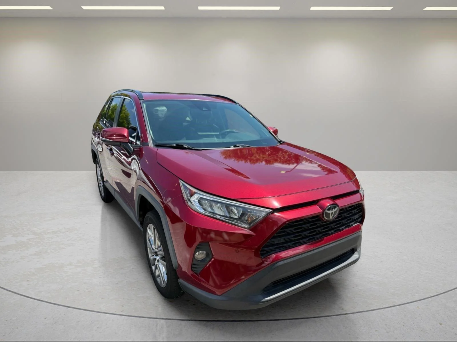 Used 2019 Ruby Flare Pearl Toyota XLE Premium image 17