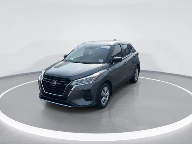 Used 2025 Gray Nissan S image 3