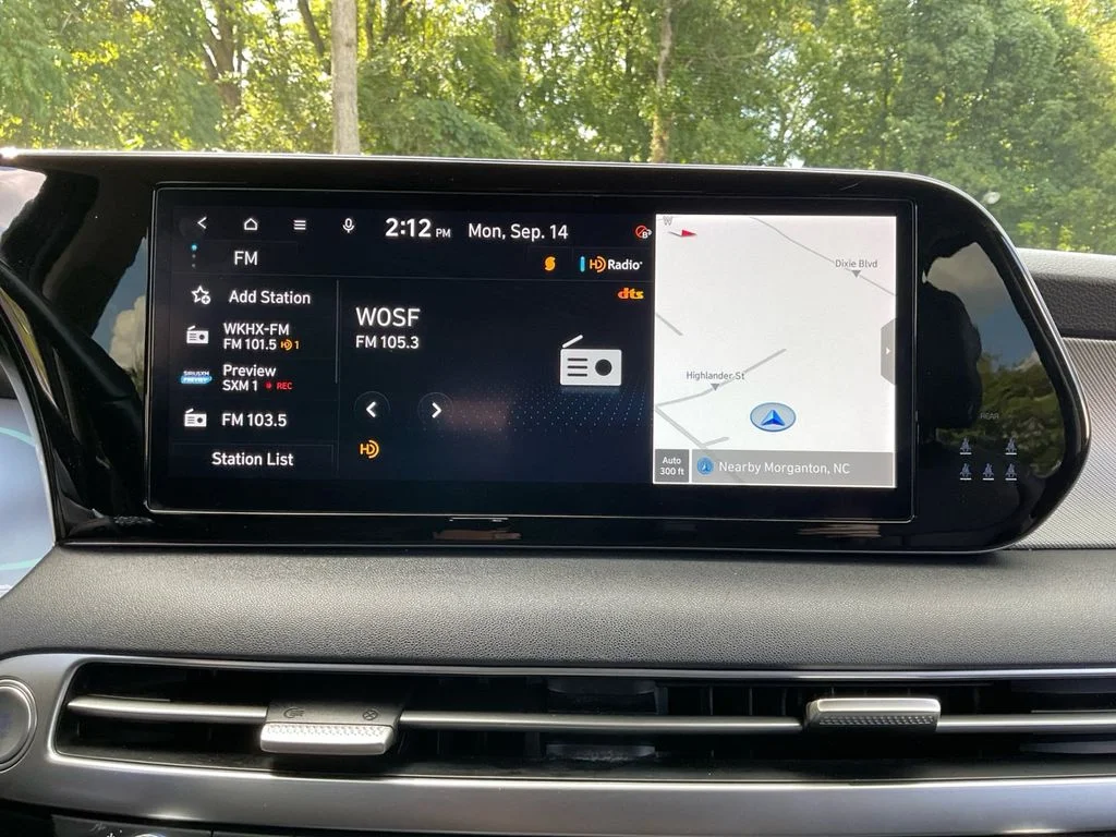 Used 2024 Gray Hyundai SEL image 20