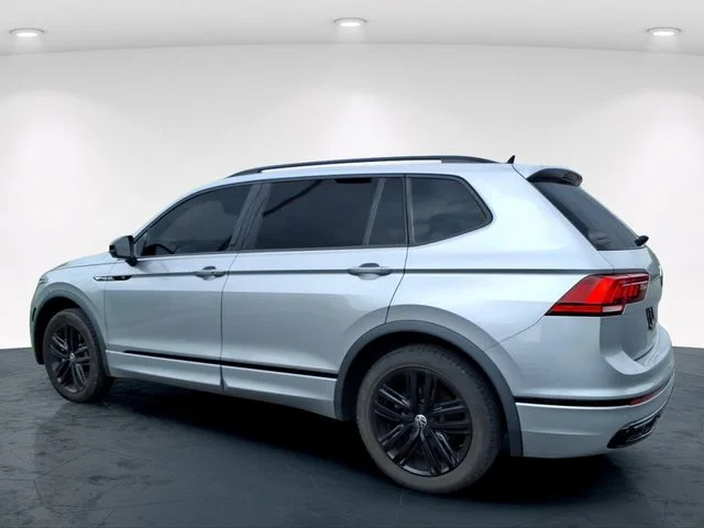 Used 2022 Silver Volkswagen 2.0T SE R-Line Black image 21