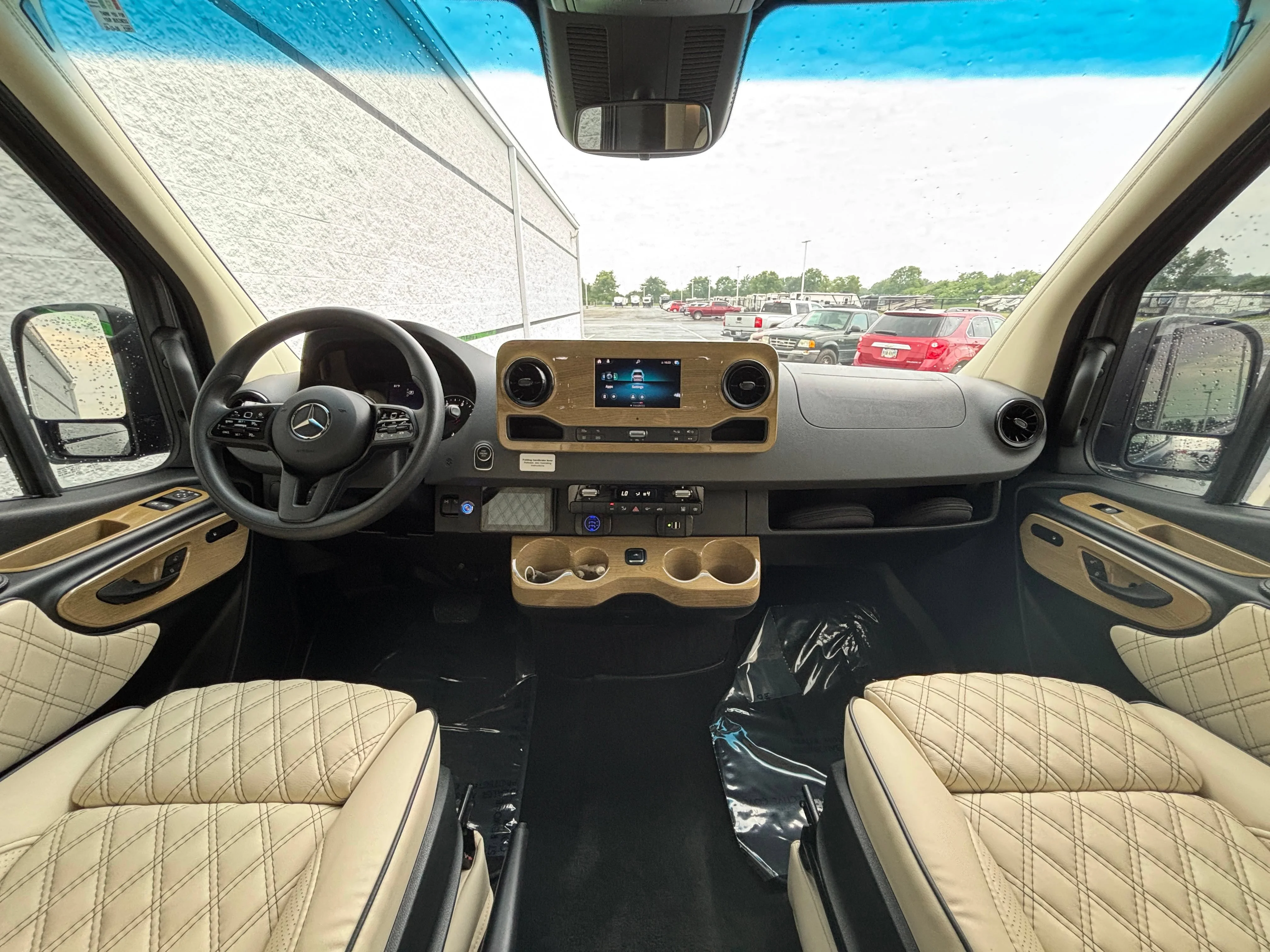 Used 2021  Mercedes-Benz  image 21