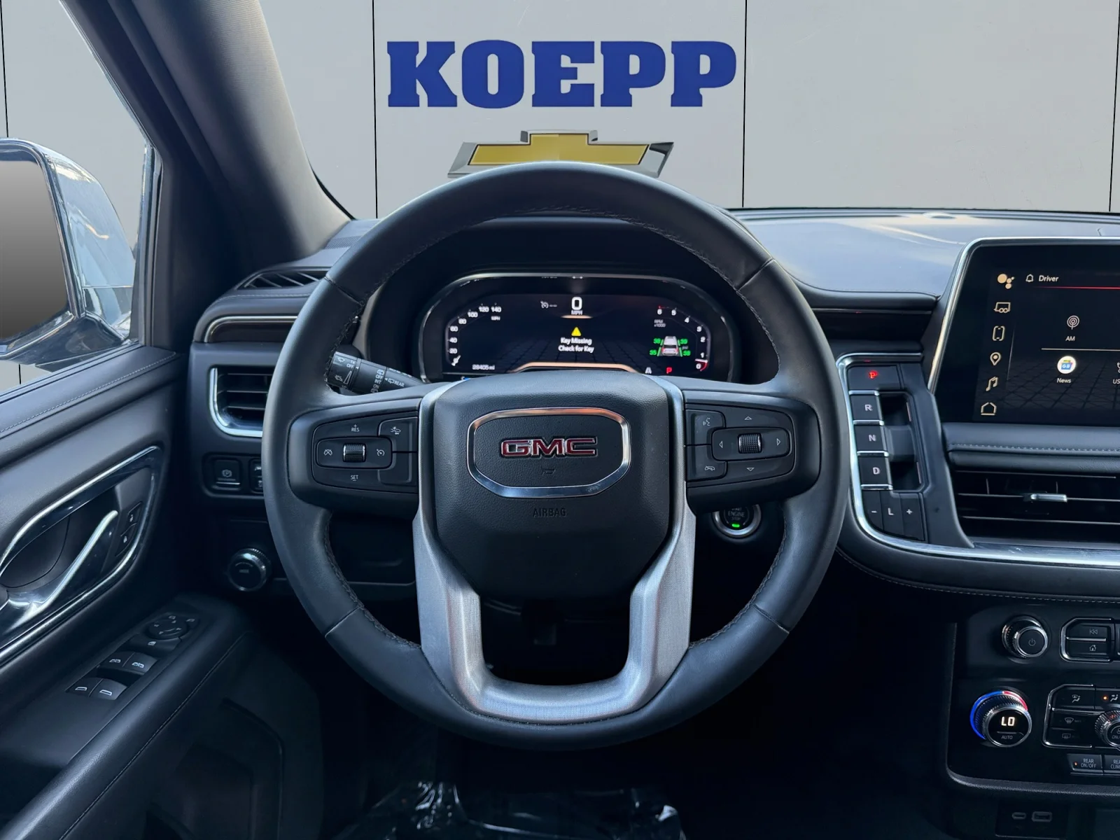 Used 2024 Sterling Metallic GMC SLE image 13