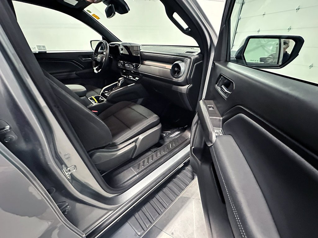 Used 2025 Gray Chevrolet LT image 26
