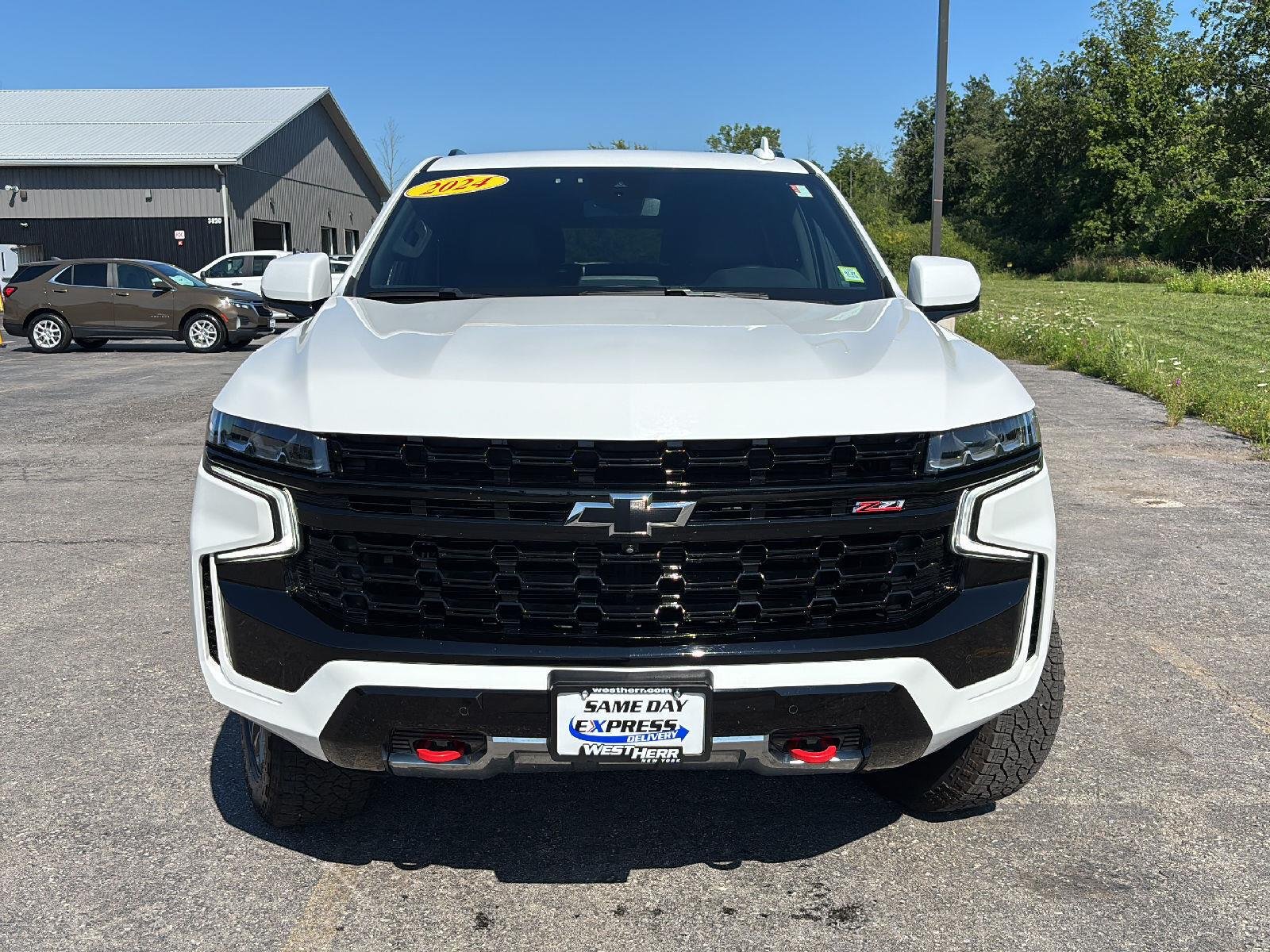 Used 2024 Summit White Chevrolet Z71 image 2
