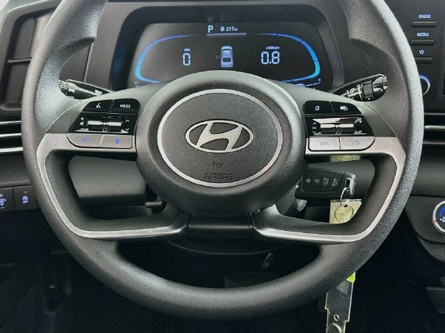 New 2026 White Hyundai SE image 14