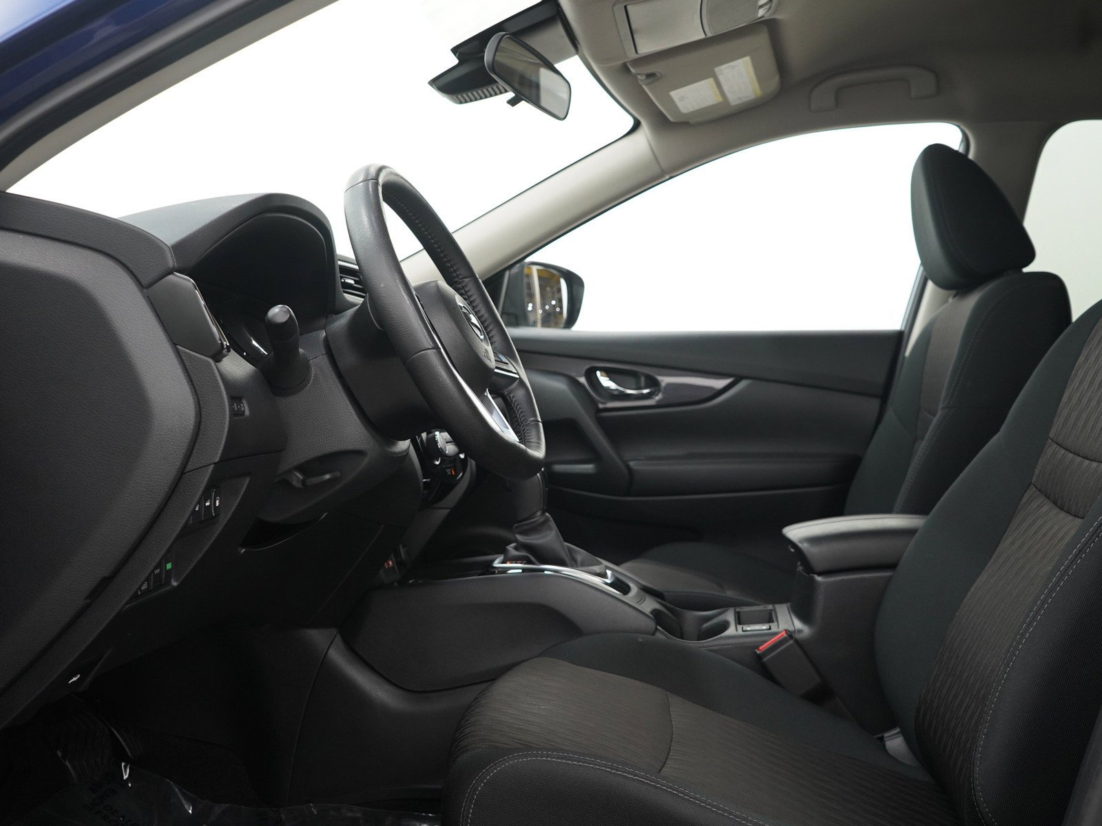 Used 2019 Caspian Blue Metallic Nissan AWD SV image 24
