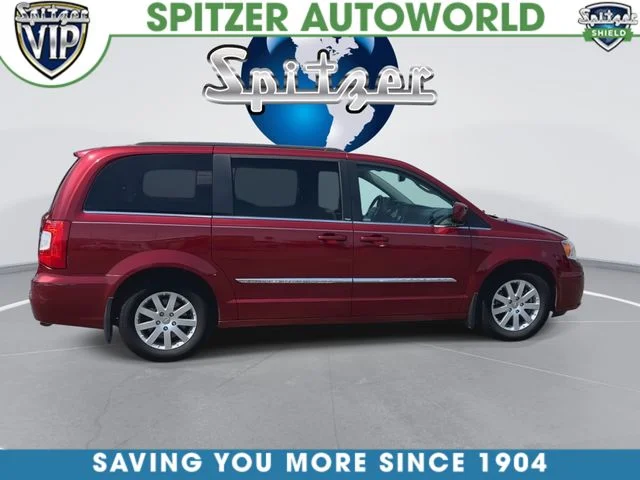 Used 2013 Red Chrysler Touring image 10