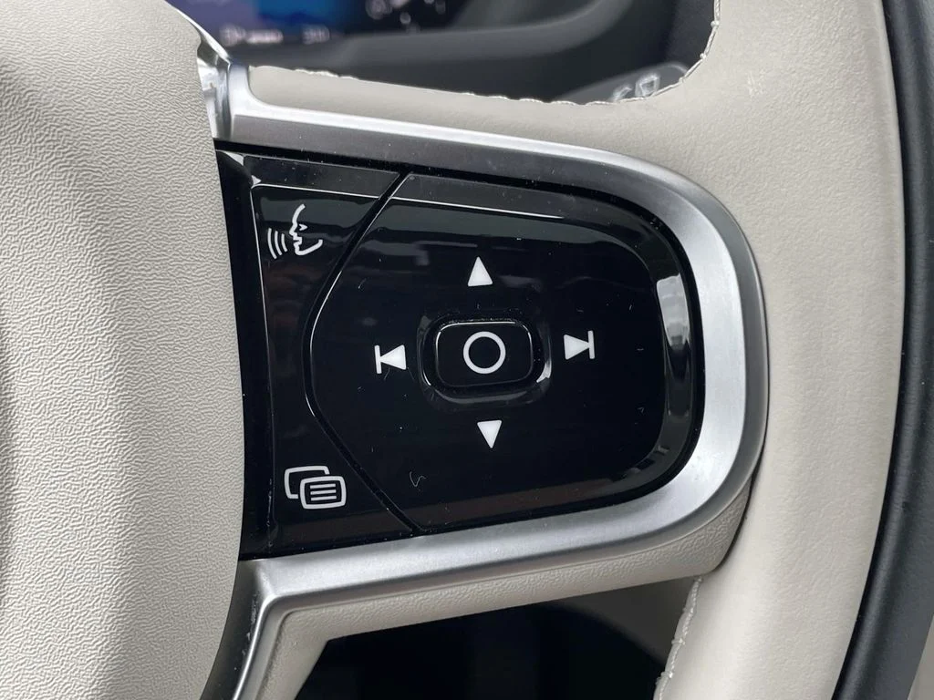2026 Volvo XC90 Ultra - Photo 11