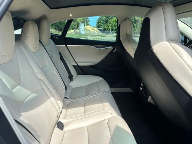 Used 2018 Silver Metallic Tesla 100D image 17