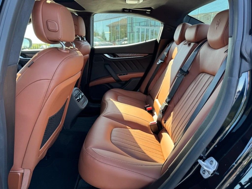 Used 2022 Blu Nobile Tri-Coat Maserati Modena image 10