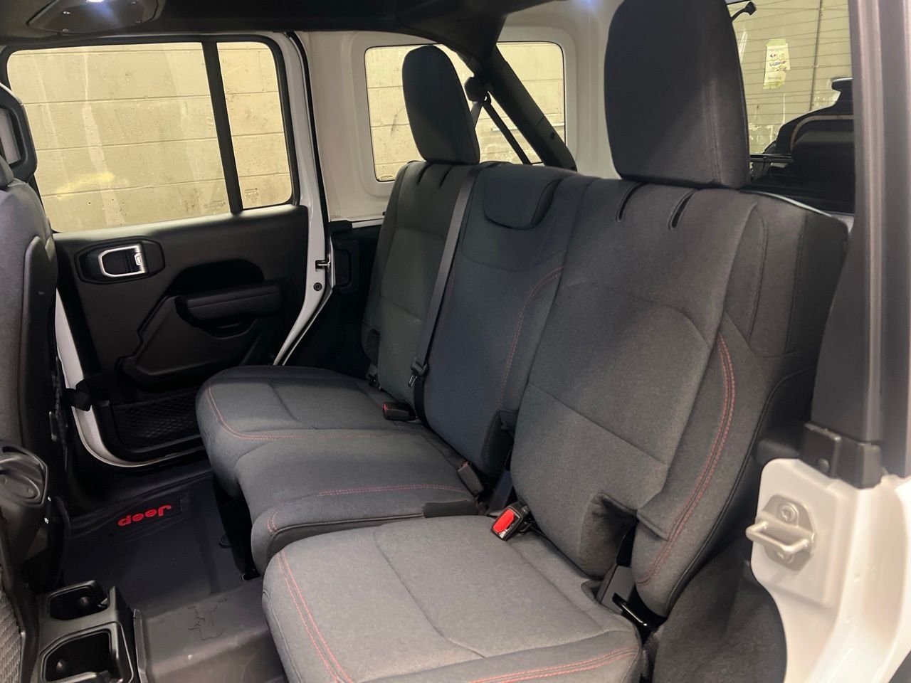 Used 2024 White Jeep Rubicon image 19