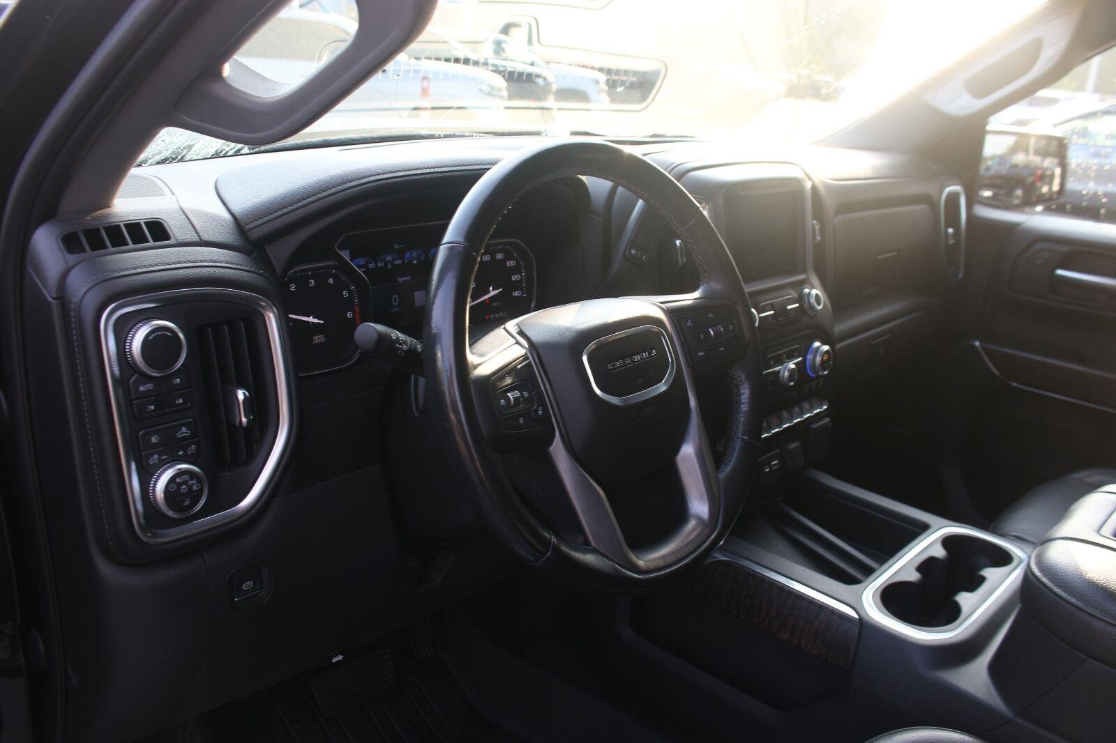 Used 2019 ONYX BLACK GMC Denali image 17