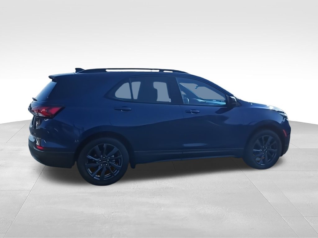 Used 2022 Blue Chevrolet RS image 9