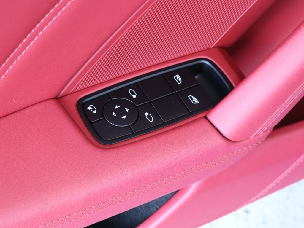 Used 2024  Porsche Targa 4 GTS image 20