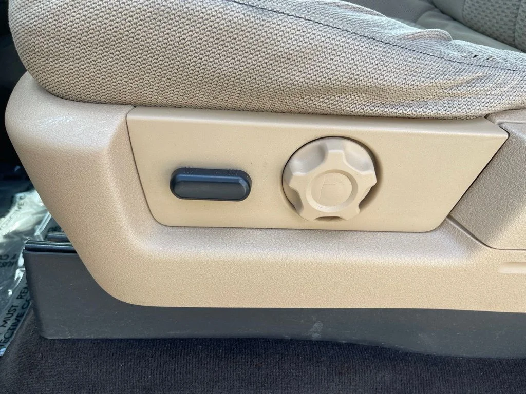 Used 2013 Green Ford XLT image 16