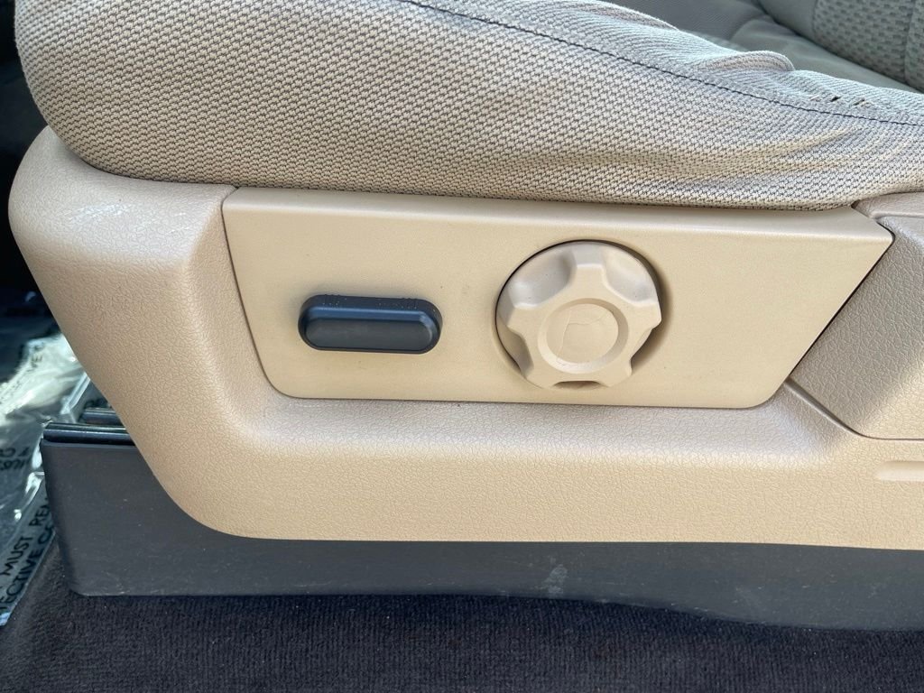 Used 2013 Green Ford XLT image 16