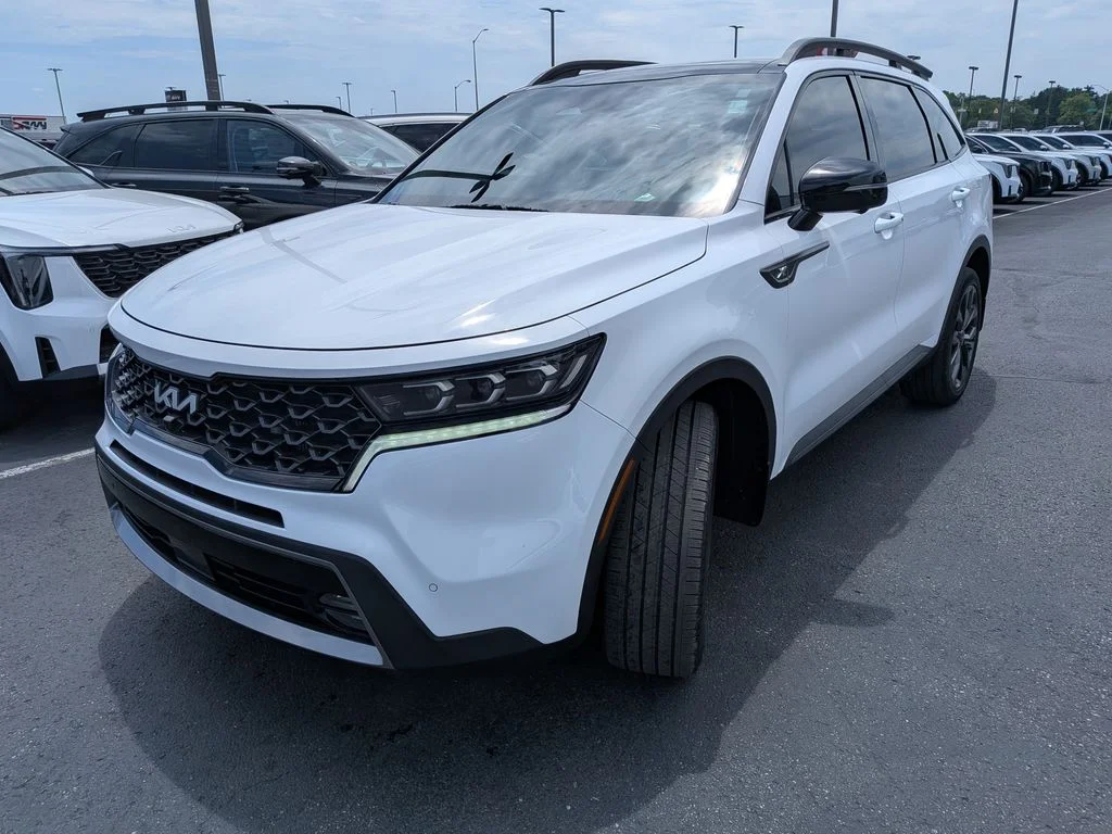 Certified Used 2023 White Kia X-Line SX Prestige image 3