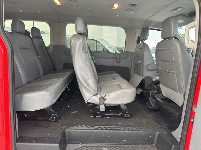 Used 2018  Ford XL image 24