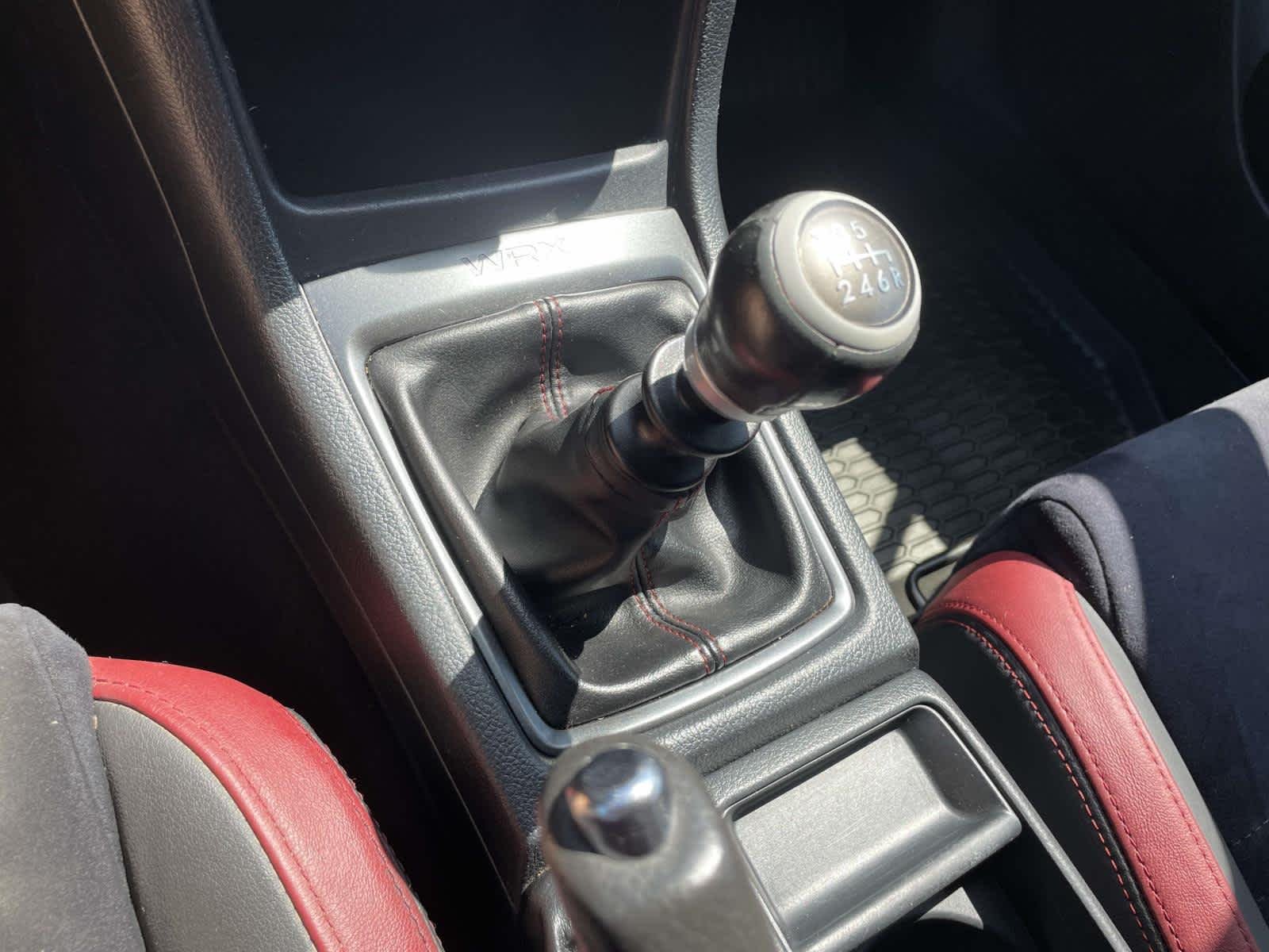 Used 2019 Dark Gray Metallic Subaru Premium image 27