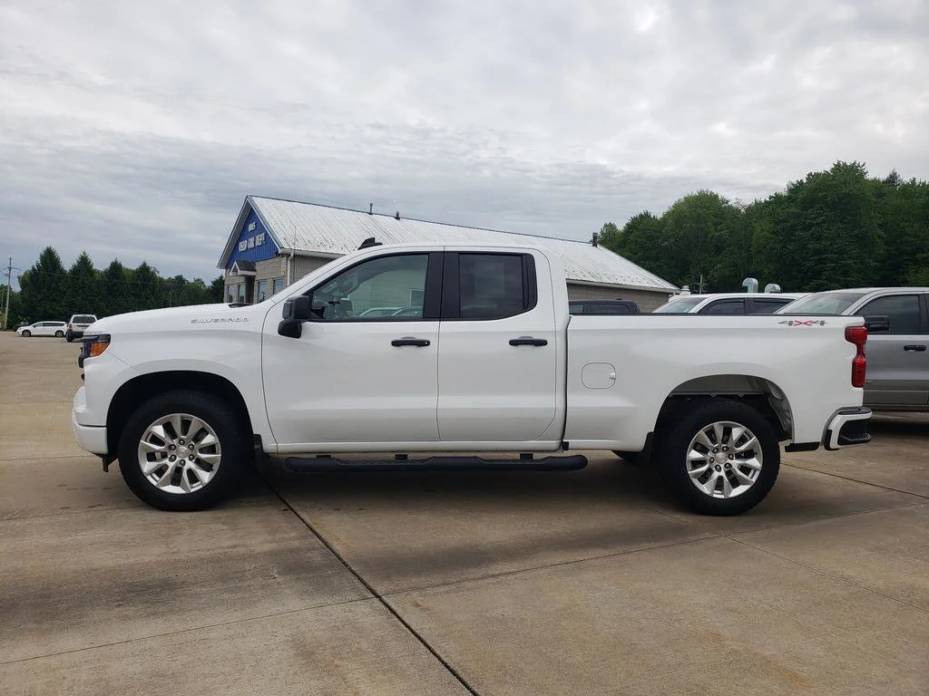 Used 2023 Summit White Chevrolet Custom image 7
