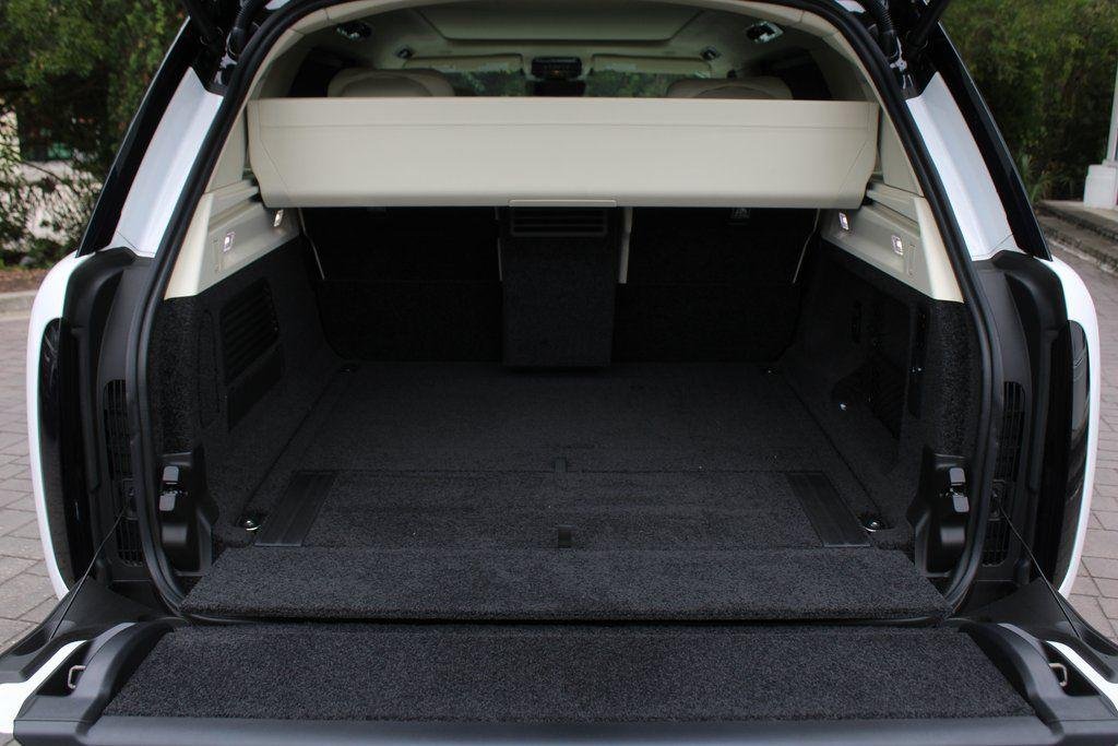 2024 Land Rover Range Rover SV - Photo 11