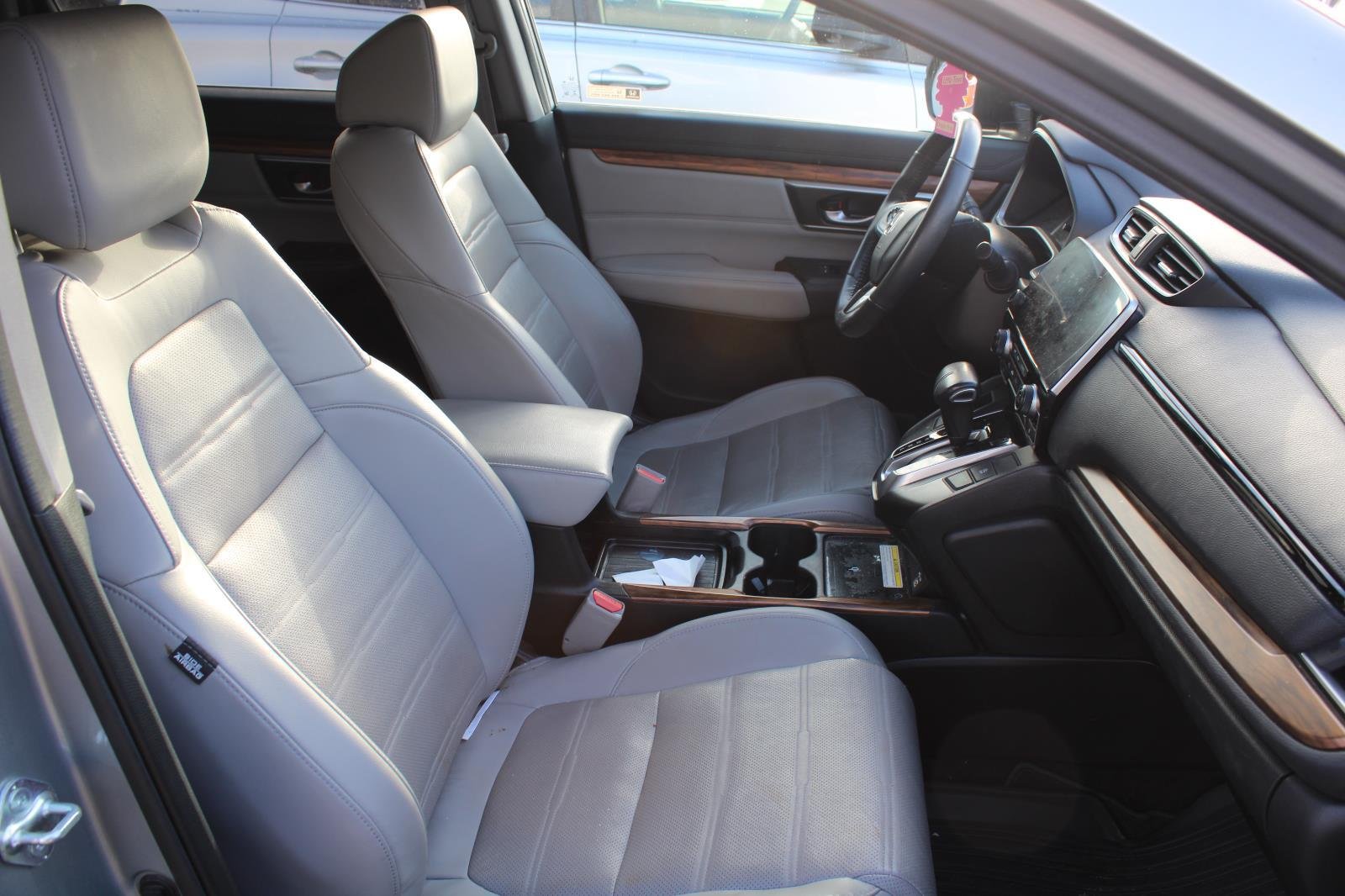 2021 Honda CR-V Touring photo 3