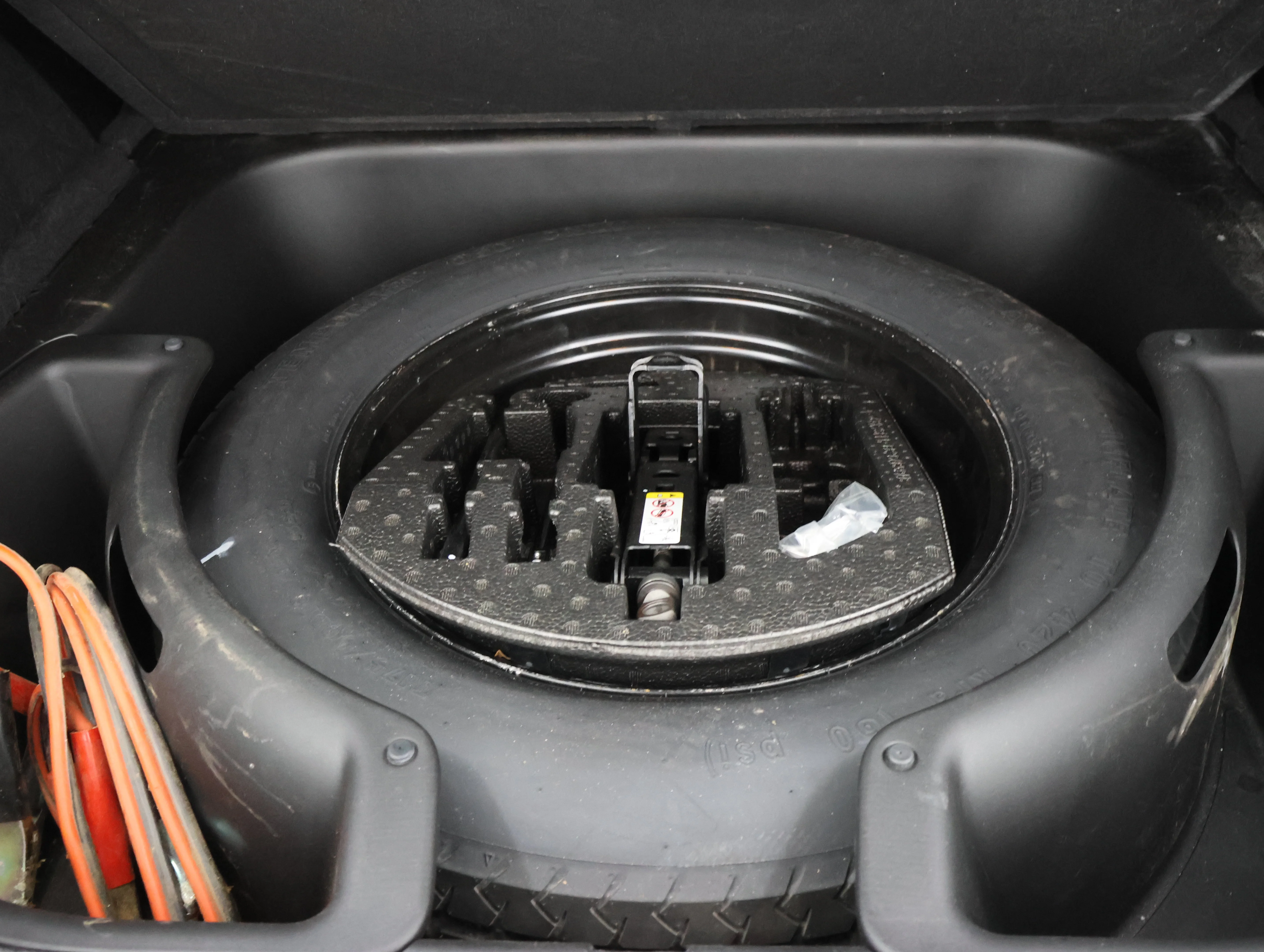 Used 2020 Sting-Gray Clearcoat Jeep Altitude image 28
