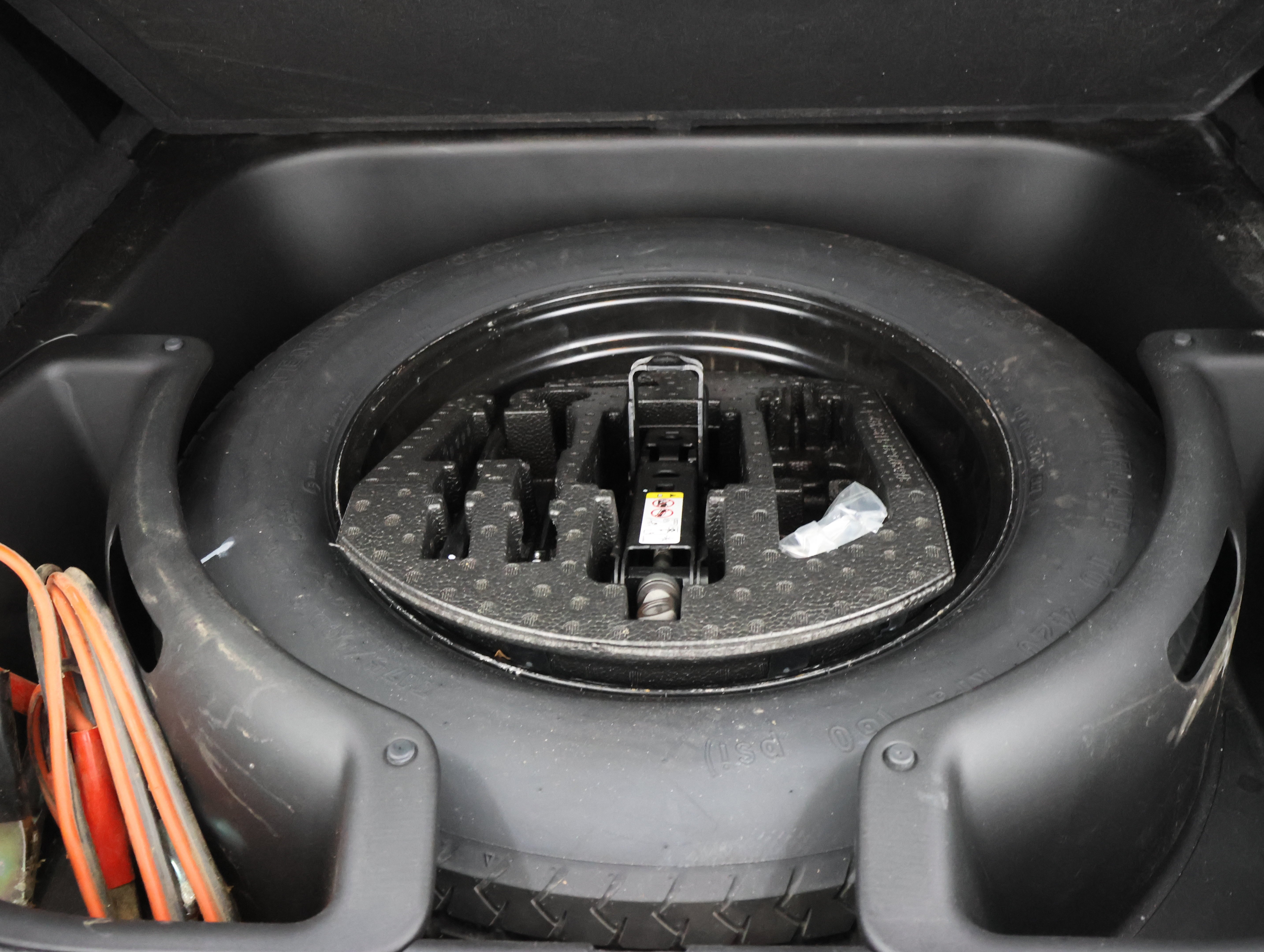 Used 2020 Sting-Gray Clearcoat Jeep 4x4 Altitude: ALTITUDE-4WD-NAV-MOON-HEATED SEATS-BACKUP CAM-1 OWNER image 28