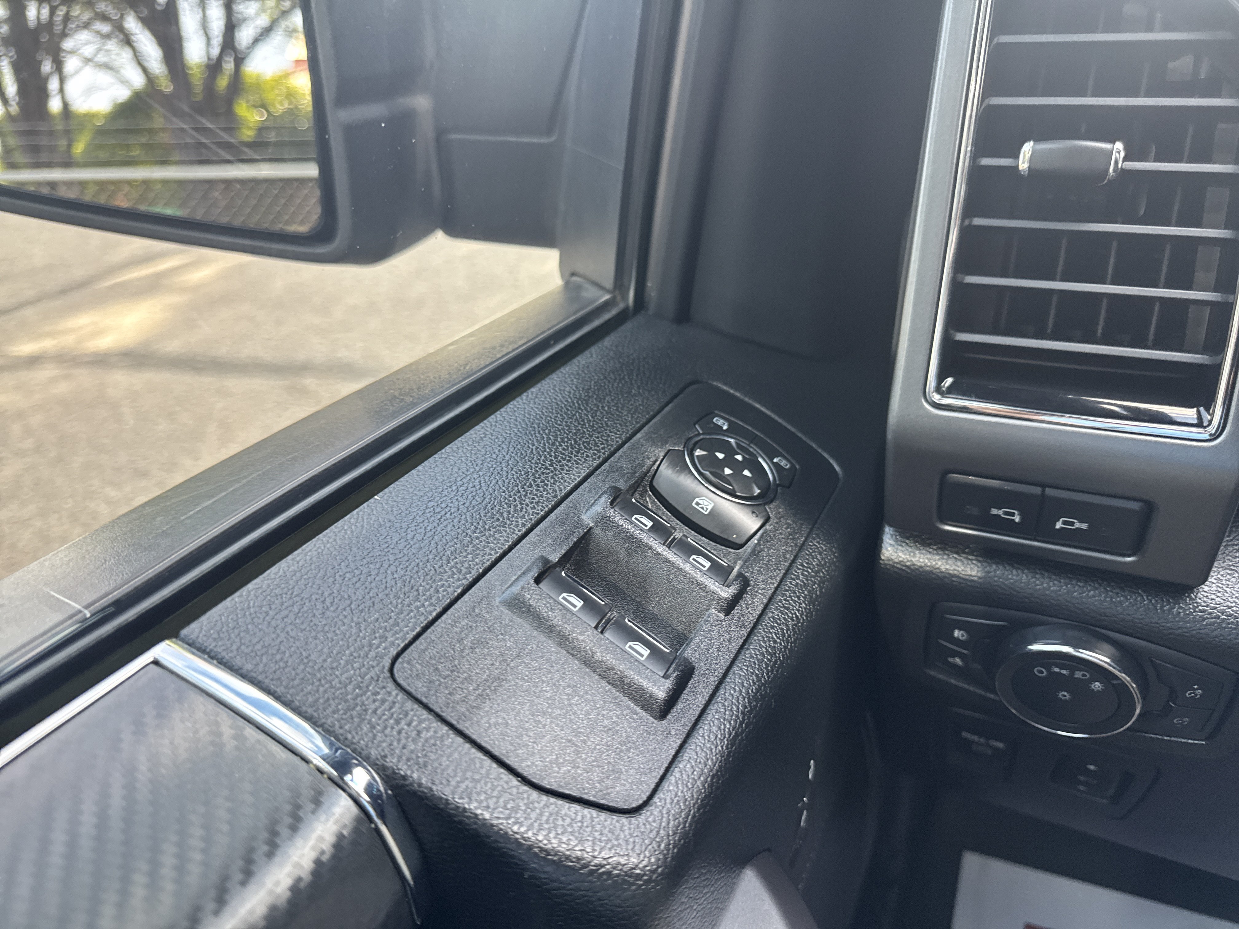 Used 2020 Ignot Silver Ford XLT image 33