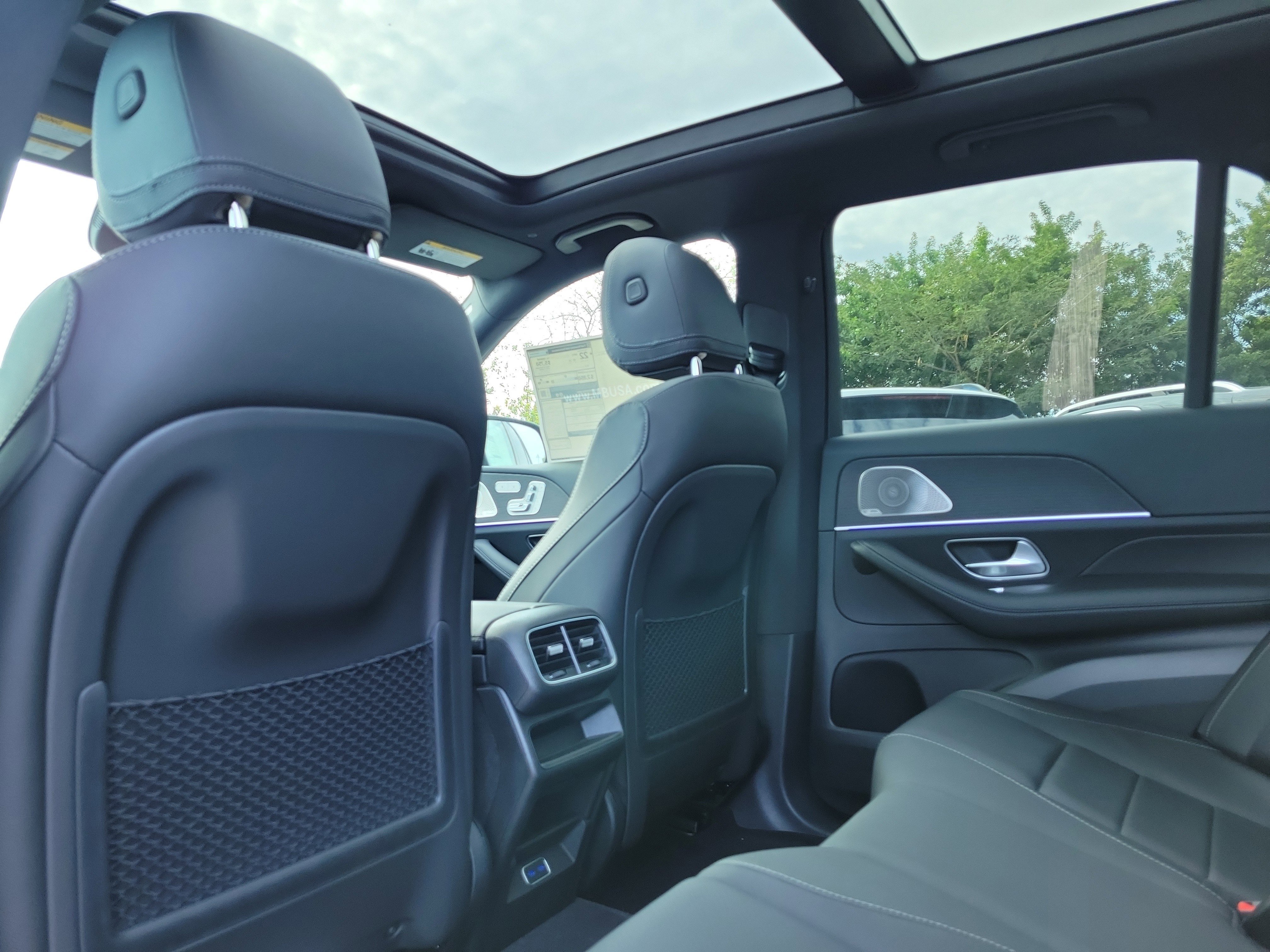 New 2026 Obsidian Black Metallic Mercedes-Benz GLE 350 image 47
