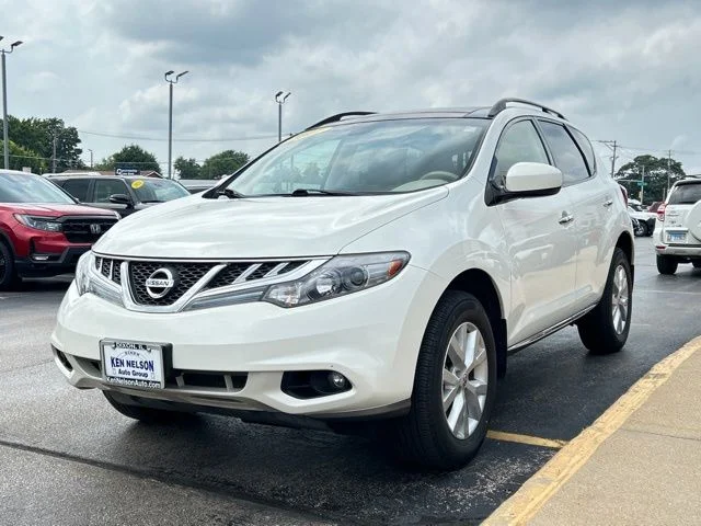 Used 2012 White Nissan SL image 5