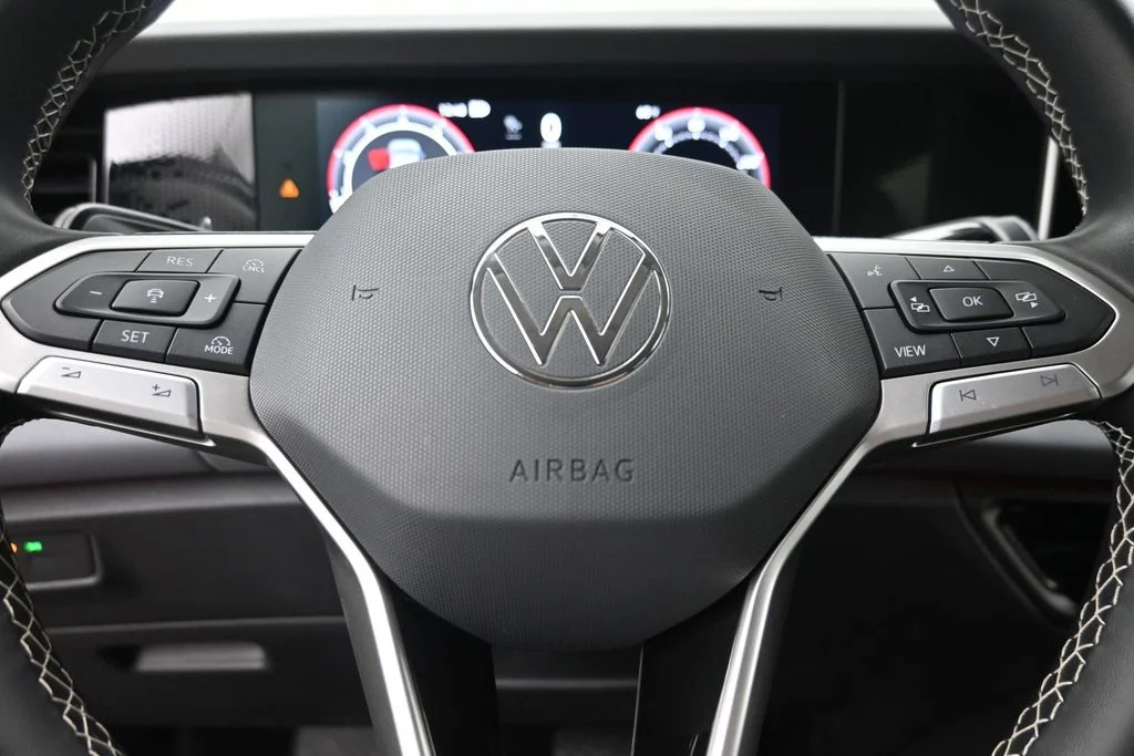 Used 2026 Black Volkswagen SE image 19