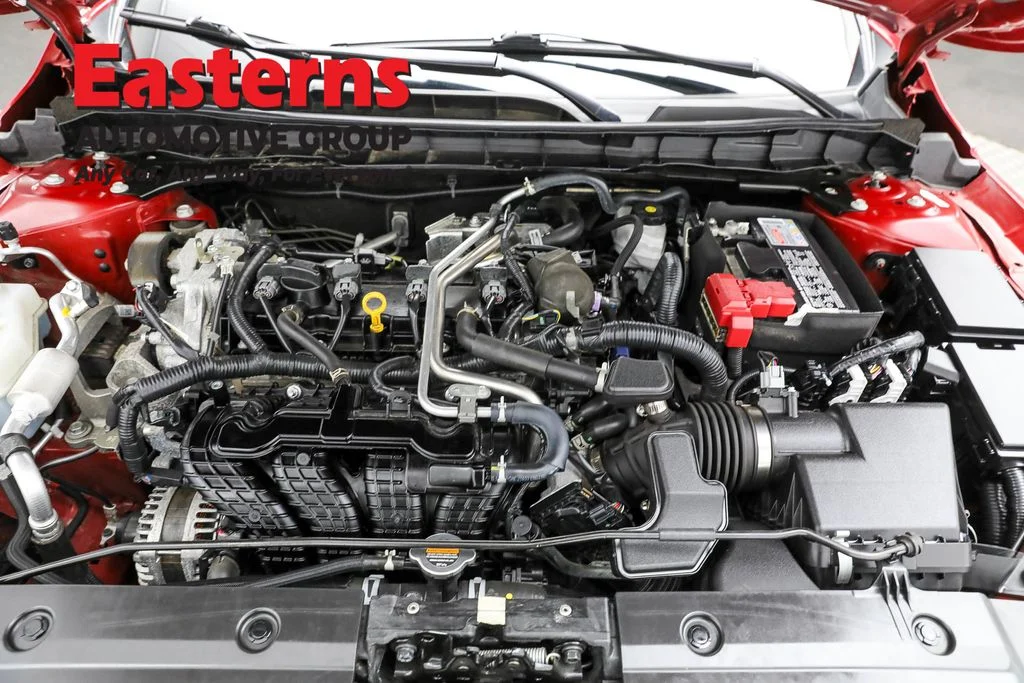 Used 2023 Red Nissan 2.5 SR image 7