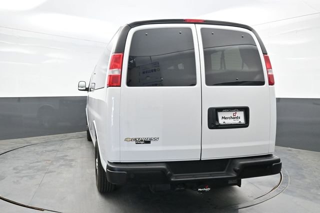 Used 2024 White Chevrolet LS image 5