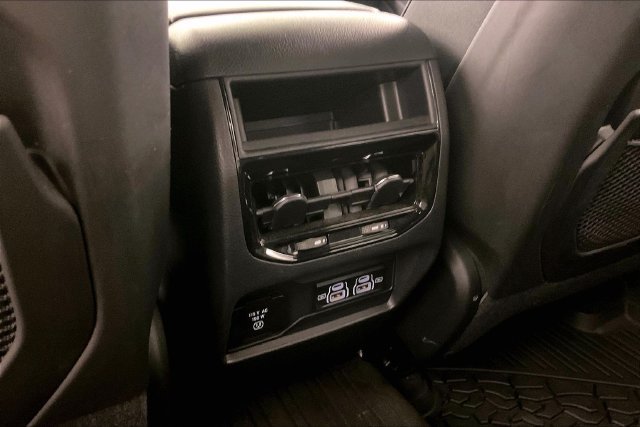 Used 2024 Black Jeep Altitude image 8