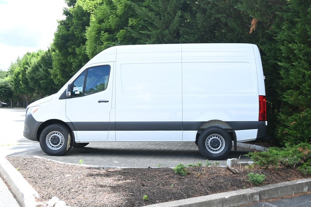 New 2026 Arctic White Mercedes-Benz Cargo 144 WB image 2