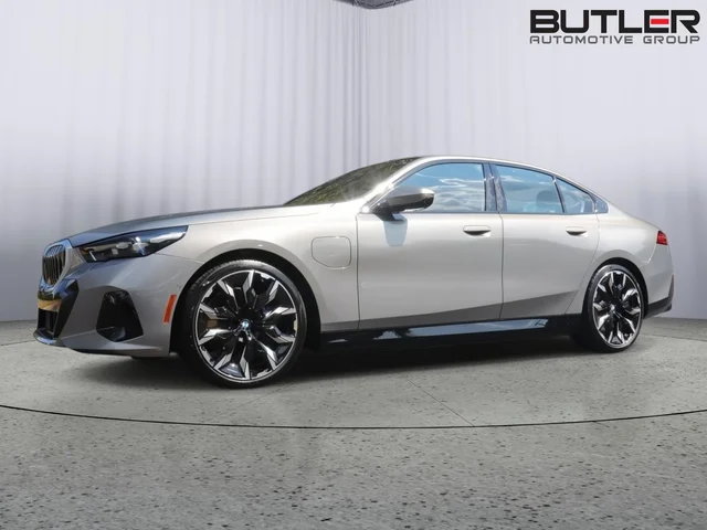 2026 BMW 5 Series 550e xDrive