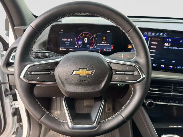 Used 2026 White Chevrolet LT image 30