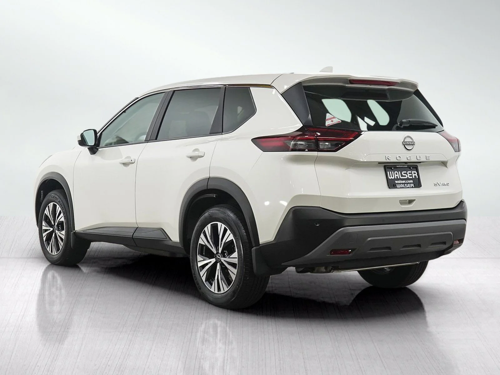 Used 2023 Pearl White Tricoat Nissan SV image 3
